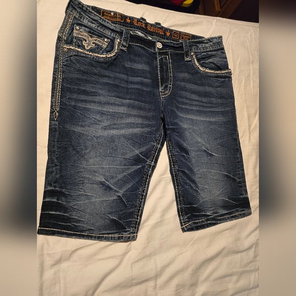 Rock Revival Jeans - Picture 1 of 3